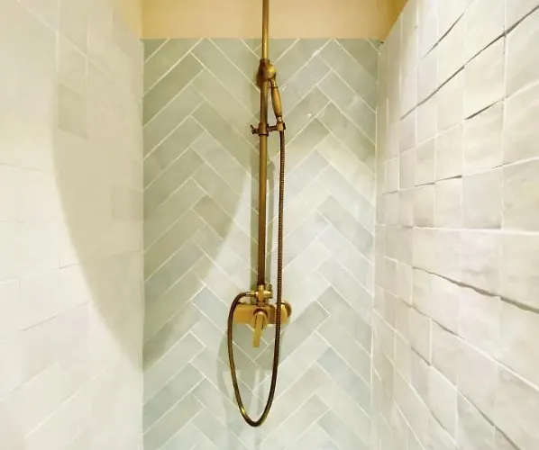 Terrasse & Parking Gratuit En *