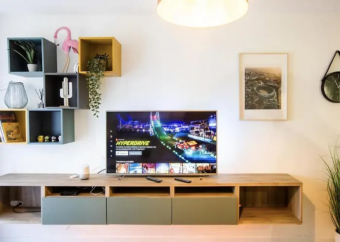 Terrasse & Parking Gratuit En شقة *